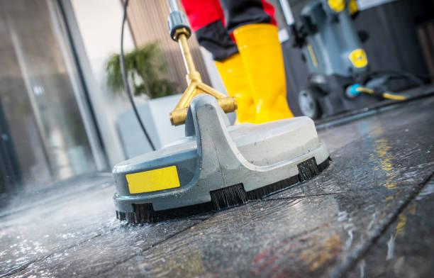 Best Garage Pressure Washing  in Lincoln, IL